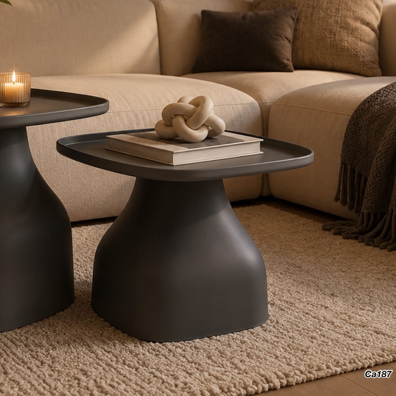 Mesa auxiliar gris con base cono en polietileno pequeña 48cm* 48cm* 38cm